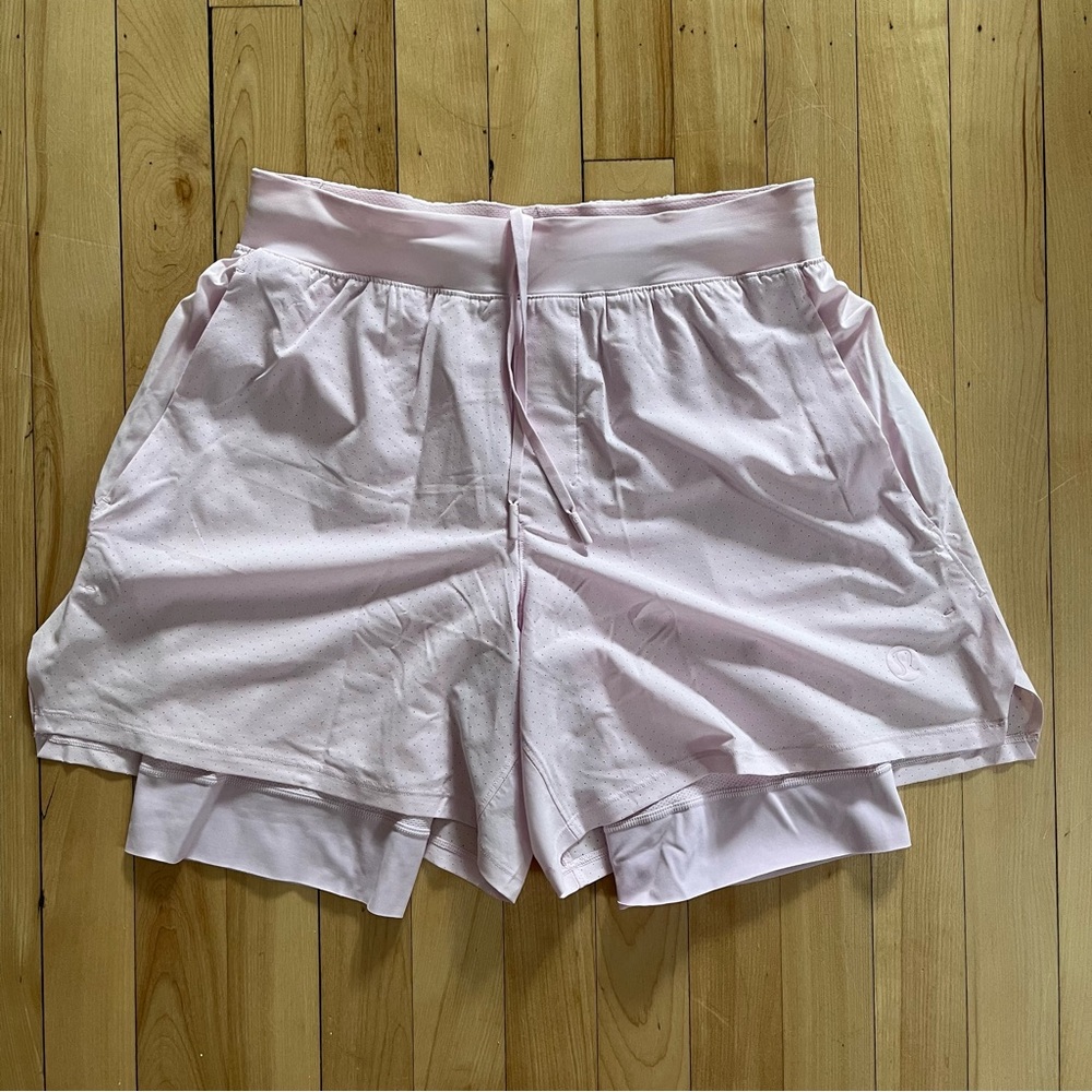 Lululemon Ventes Tennis Shorts 6”